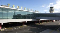 Porten til Paradis: En dybdegående guide til lufthavne og tjenester på Tenerife